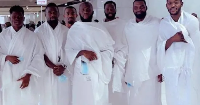 can-2021-en-preparation-en-arabie-saoudite-les-elephants-accomplissent-la-oumra-a-la-mecque